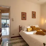 Apartment Sea Escape *