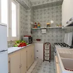 Apartment Sea Escape *