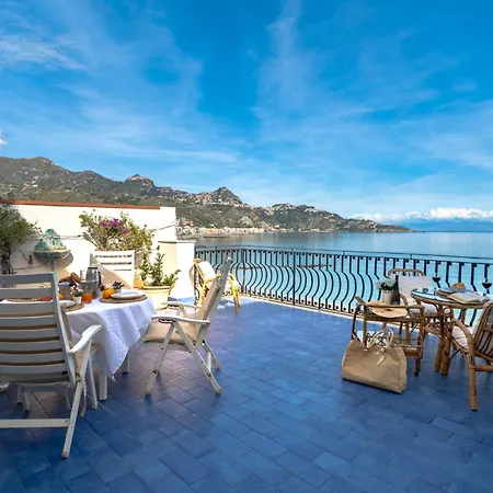Sea Escape Apartment *